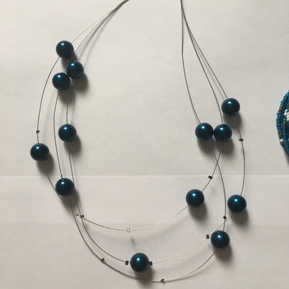 Secondhand Blue Jewelry - Picture 2 of 4